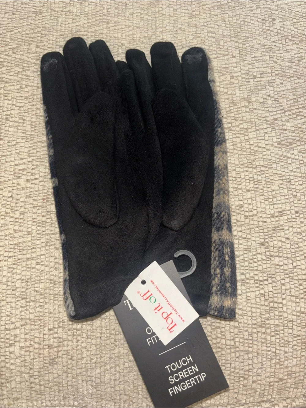 Top it Off Classic Plaid Touchscreen Womens  Gloves - Black & Cream